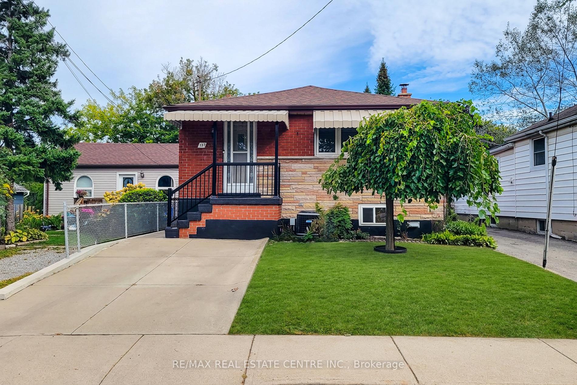 Photo 3 of 137 East 16th Street, Hamilton, Inch Park — HOMEH