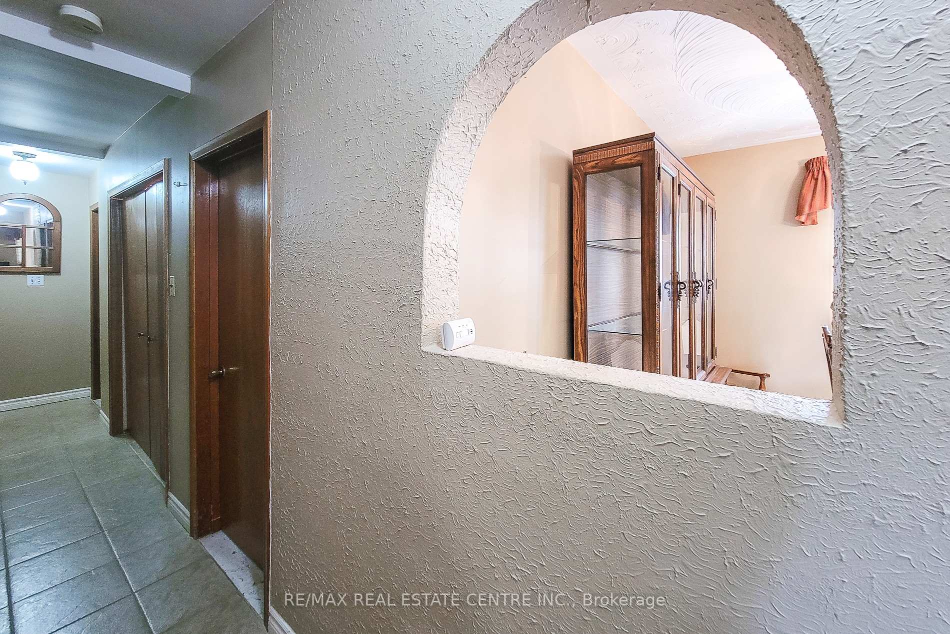Photo 16 of 137 East 16th Street, Hamilton, Inch Park — HOMEH