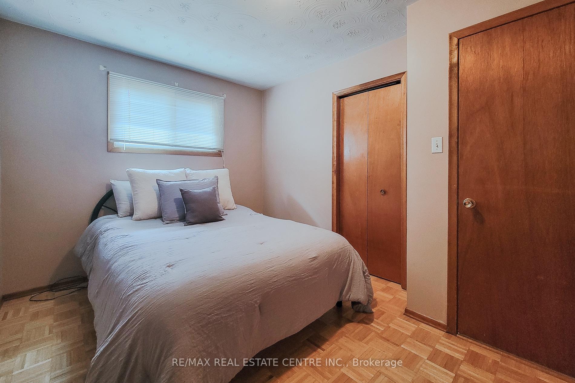 Photo 17 of 137 East 16th Street, Hamilton, Inch Park — HOMEH