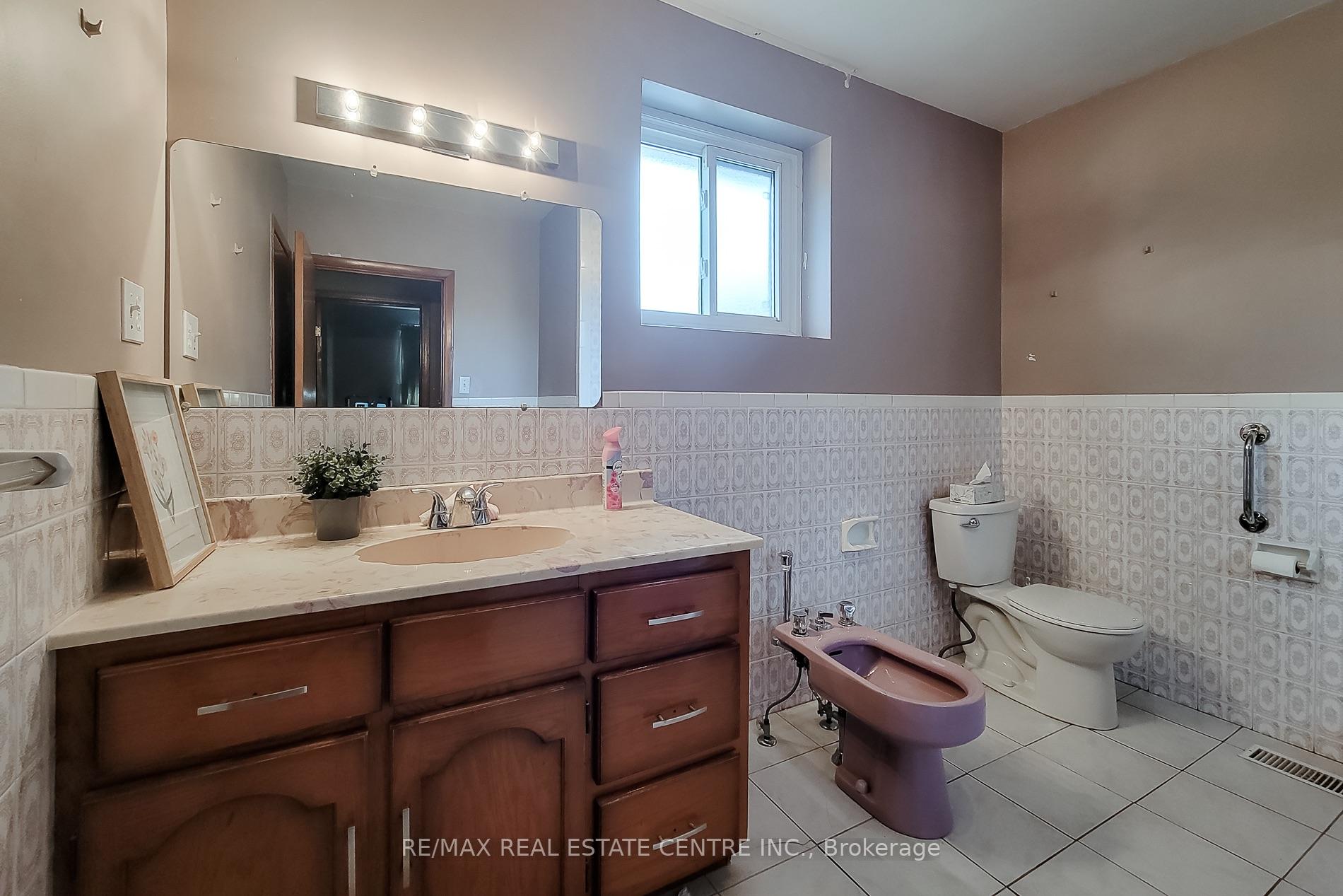 Photo 23 of 137 East 16th Street, Hamilton, Inch Park — HOMEH