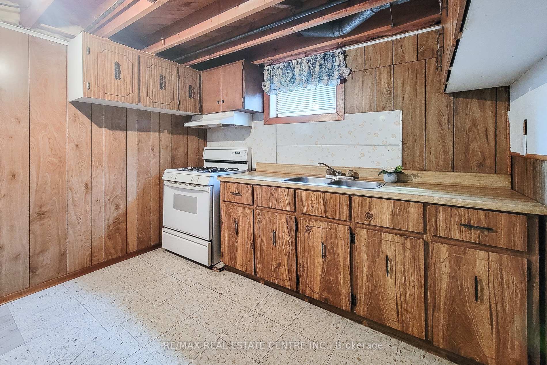 Photo 29 of 137 East 16th Street, Hamilton, Inch Park — HOMEH