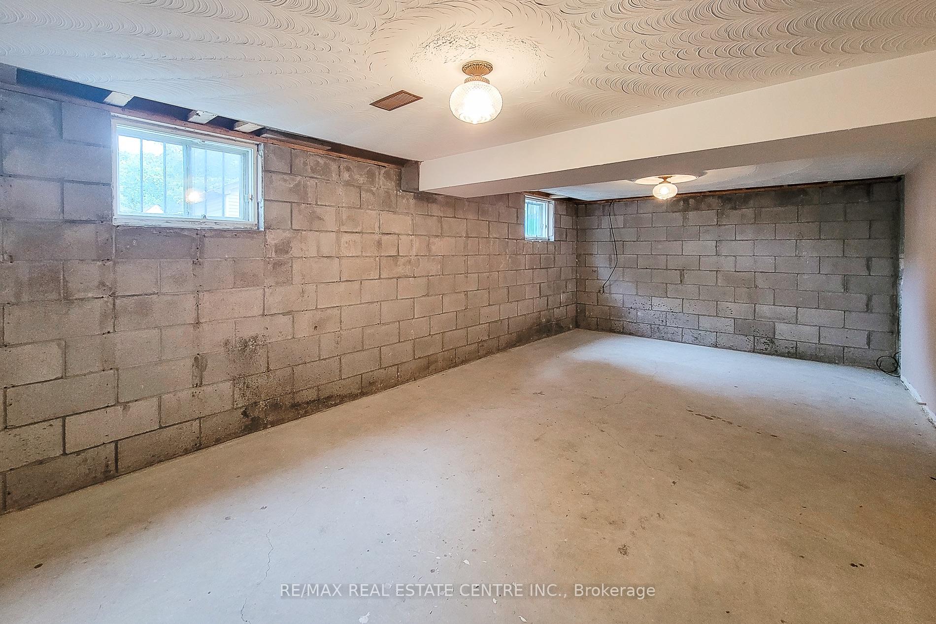 Photo 33 of 137 East 16th Street, Hamilton, Inch Park — HOMEH