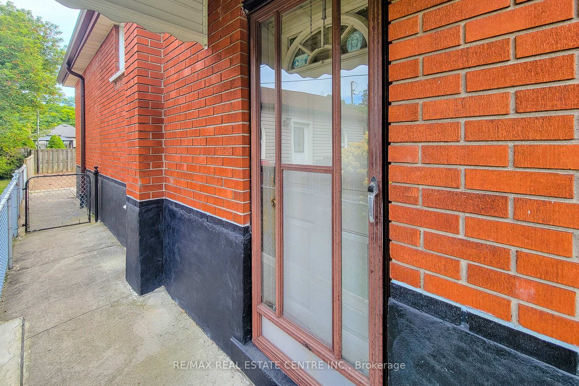 Photo 37 of 137 East 16th Street, Hamilton, Inch Park — HOMEH