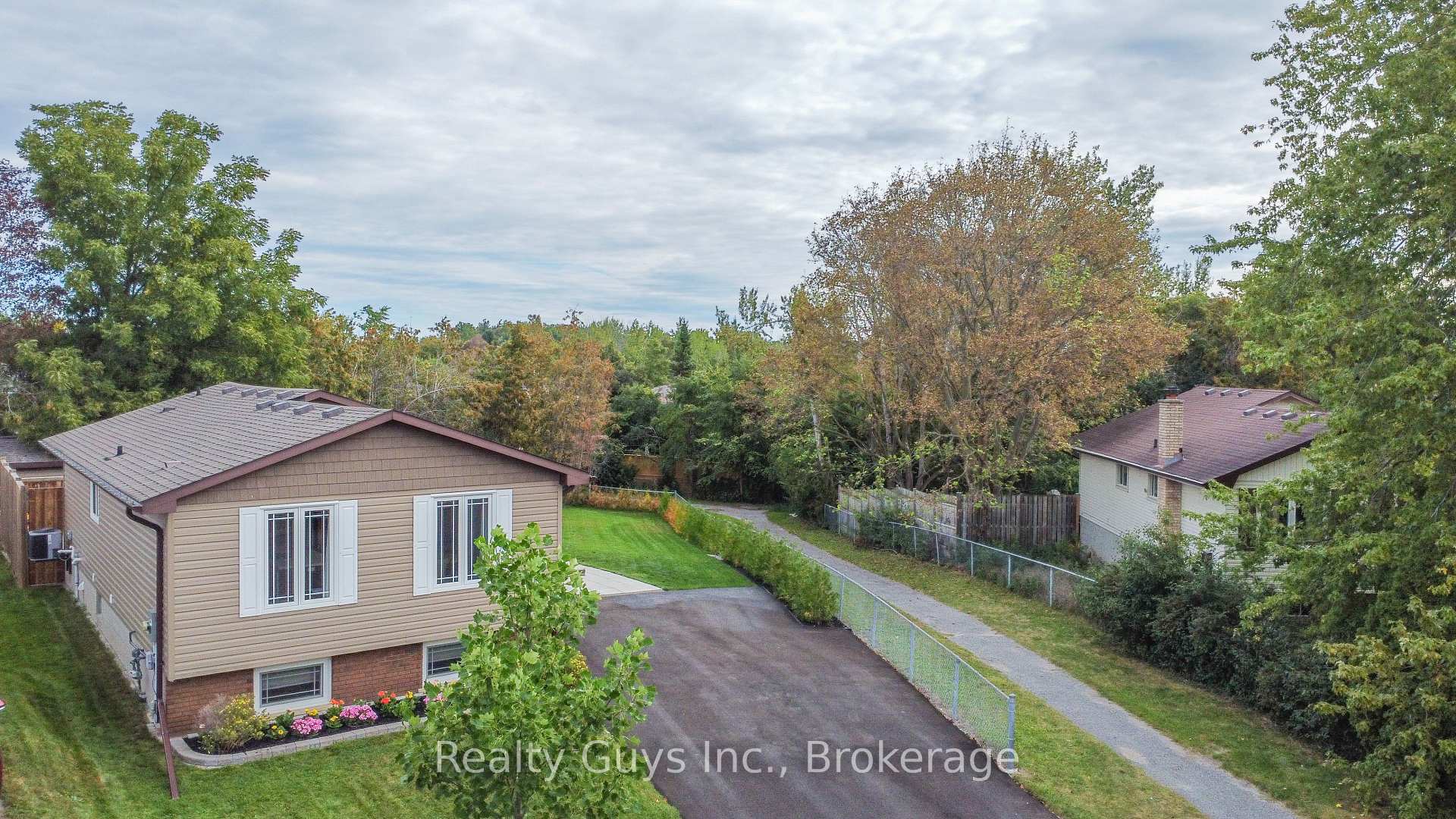 Photo 2 of 2106 Springwood Road, Peterborough, Monaghan Ward 2 — HOMEH