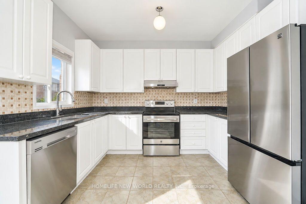 Photo 10 of 59 Wheelwright Drive, Richmond Hill, Oak Ridges Lake Wilcox — HOMEH