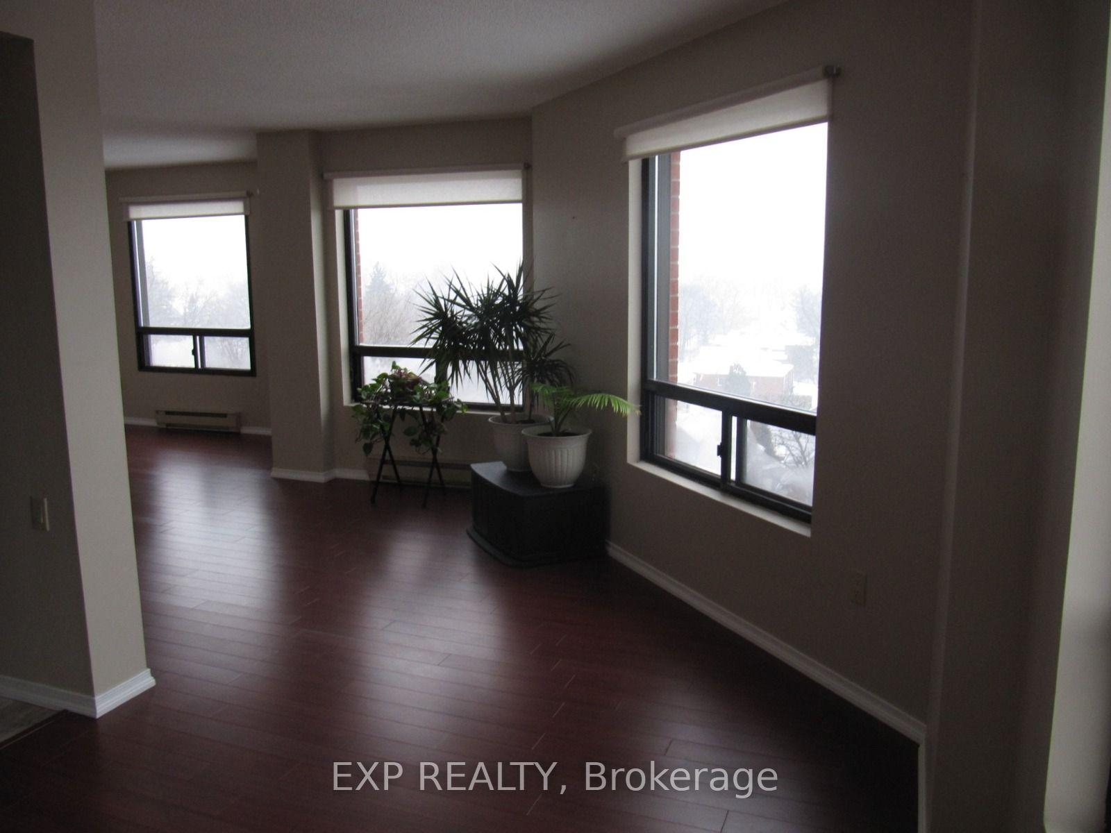 Photo 10 of Unit 809, 10 Ellen Street E, Kitchener, Civic Centre — HOMEH