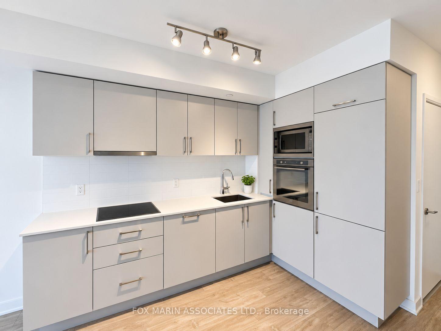 Photo 4 of Unit 1108W, 27 Bathurst Street, Toronto, Waterfront Communities — HOMEH