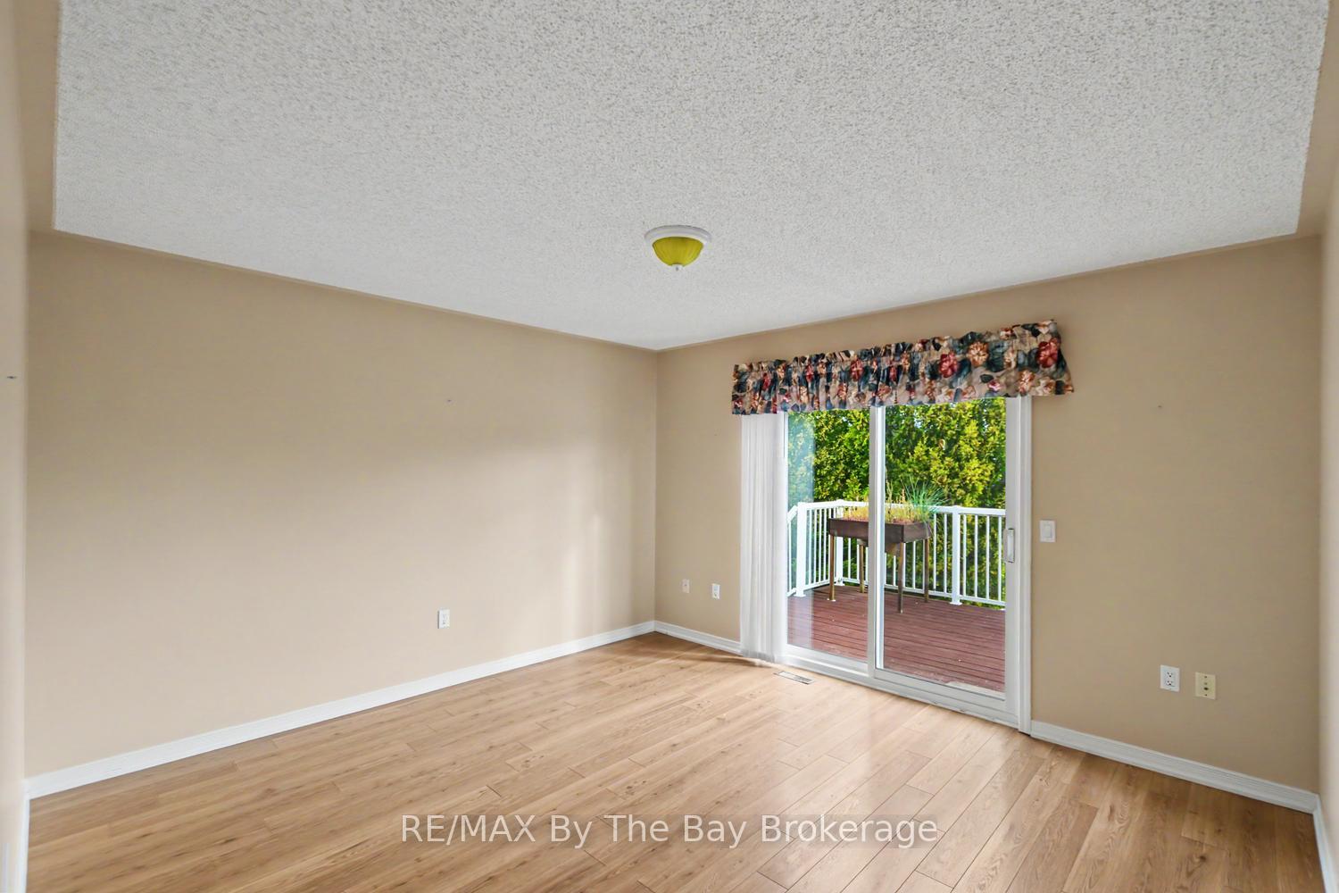 Photo 18 of 30 St James Place, Wasaga Beach — HOMEH
