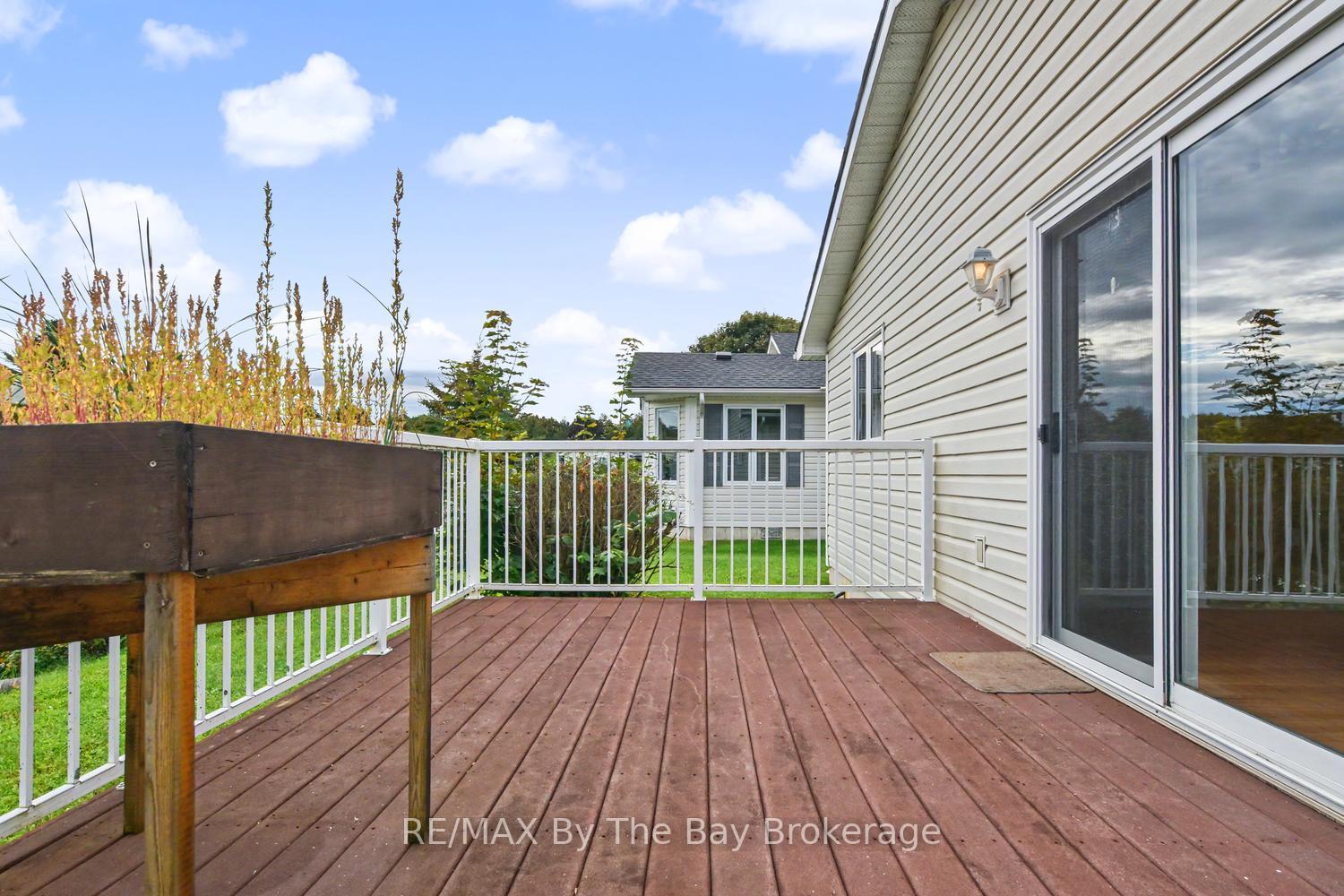 Photo 19 of 30 St James Place, Wasaga Beach — HOMEH