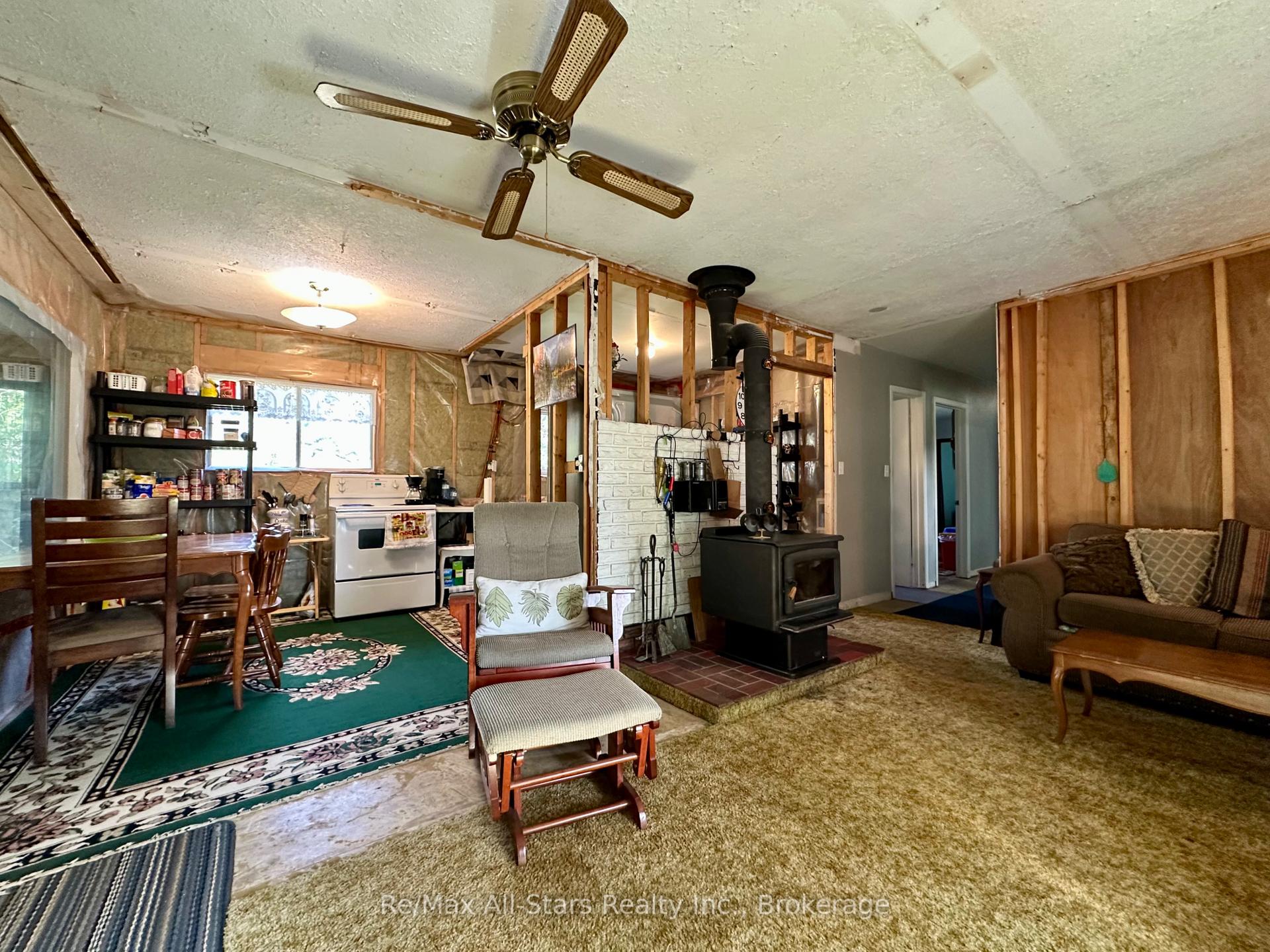 Photo 8 of 16 Peninsula Court, Trent Lakes — HOMEH