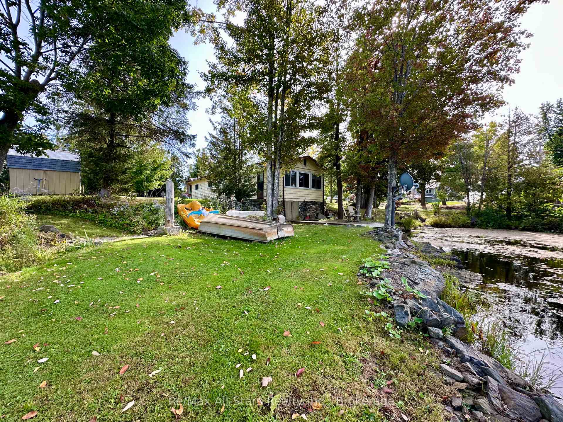 Photo 14 of 16 Peninsula Court, Trent Lakes — HOMEH