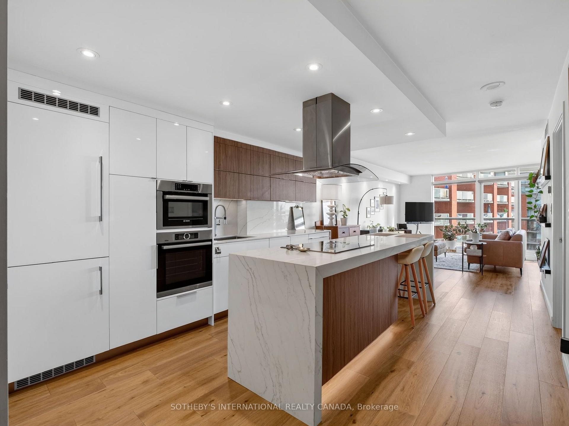 Photo 2 of Unit 906, 550 Queens Quay W, Toronto, Waterfront Communities — HOMEH