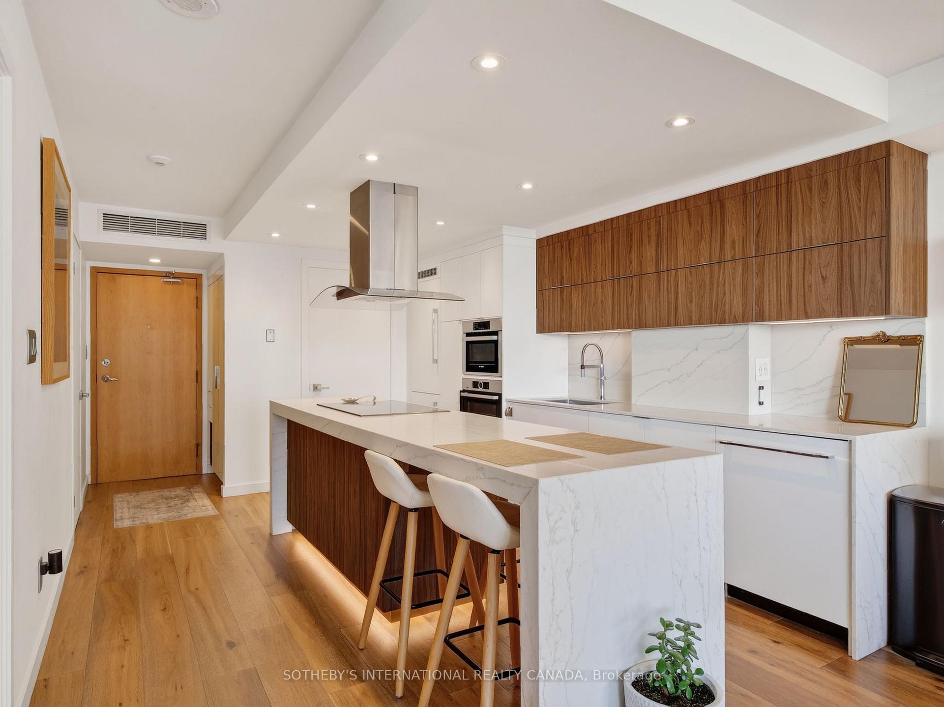 Photo 7 of Unit 906, 550 Queens Quay W, Toronto, Waterfront Communities — HOMEH