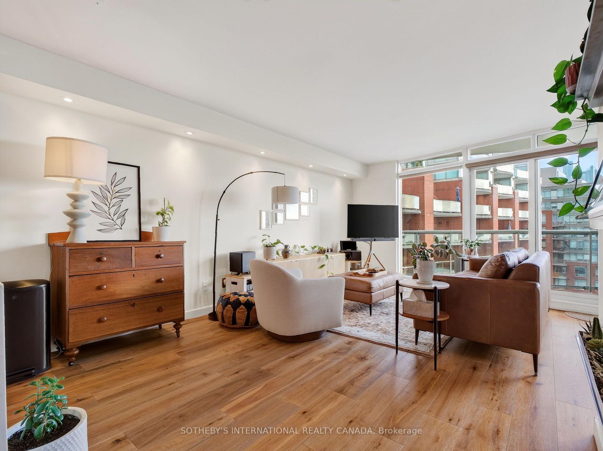 Photo 13 of Unit 906, 550 Queens Quay W, Toronto, Waterfront Communities — HOMEH