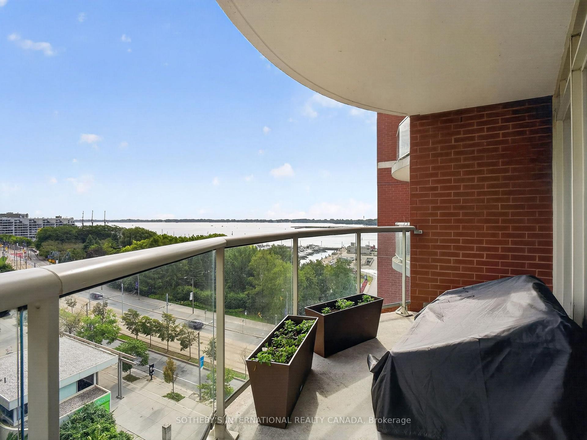 Photo 33 of Unit 906, 550 Queens Quay W, Toronto, Waterfront Communities — HOMEH