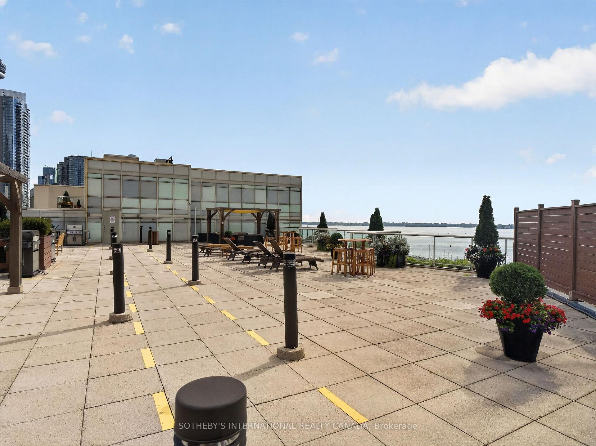 Photo 37 of Unit 906, 550 Queens Quay W, Toronto, Waterfront Communities — HOMEH