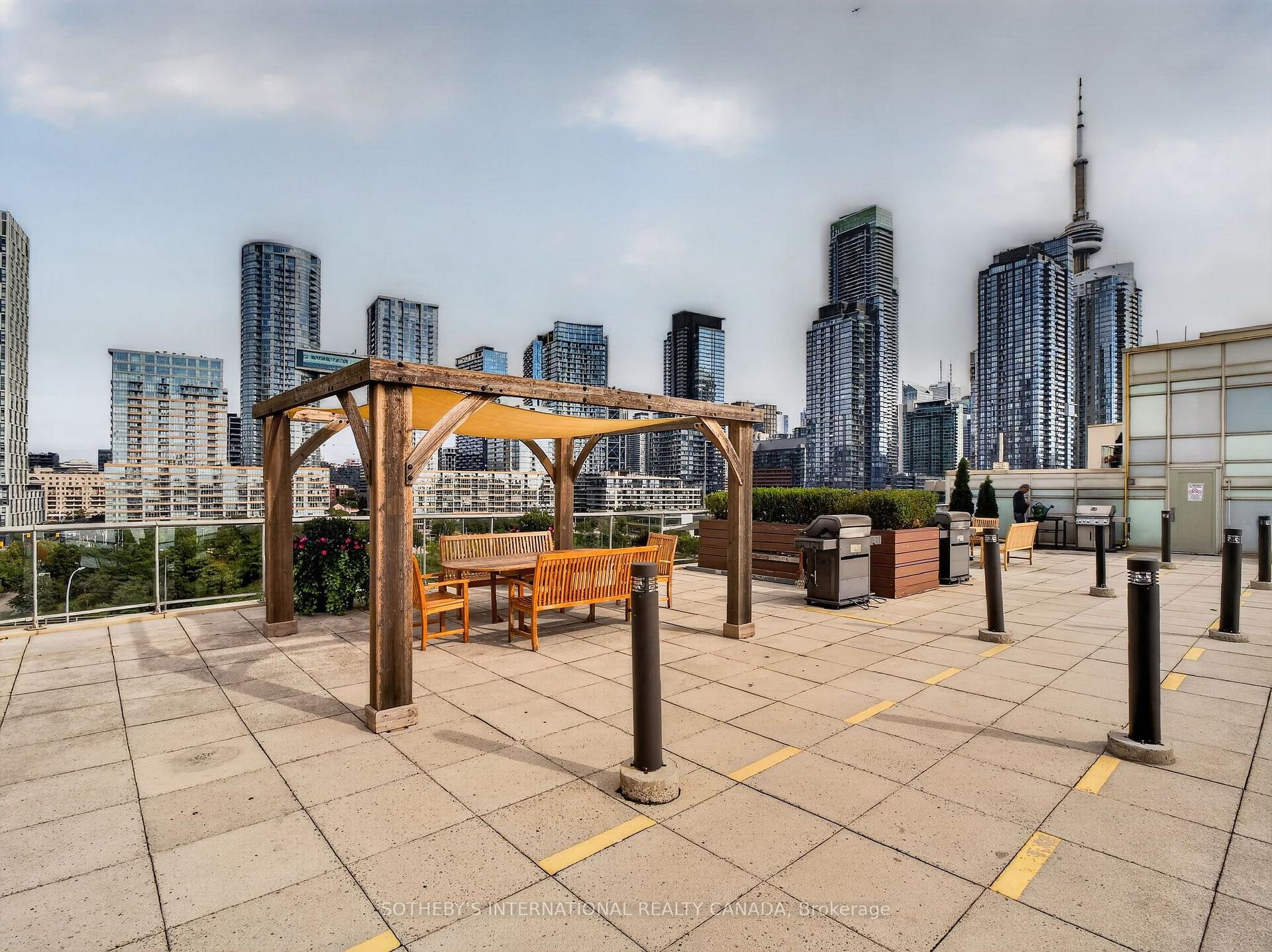 Photo 38 of Unit 906, 550 Queens Quay W, Toronto, Waterfront Communities — HOMEH