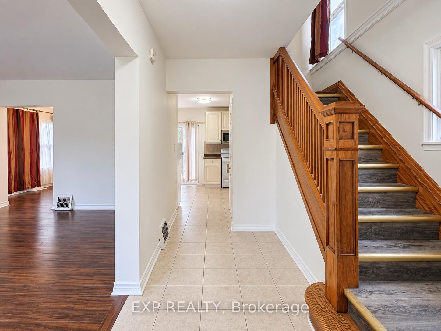 Photo 8 of 4883 Simcoe Street, Niagara Falls, Cherrywood — HOMEH