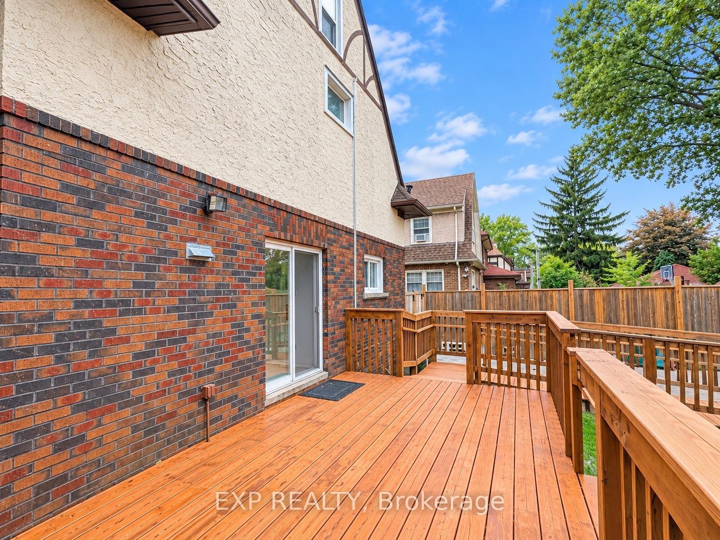 Photo 16 of 4883 Simcoe Street, Niagara Falls, Cherrywood — HOMEH