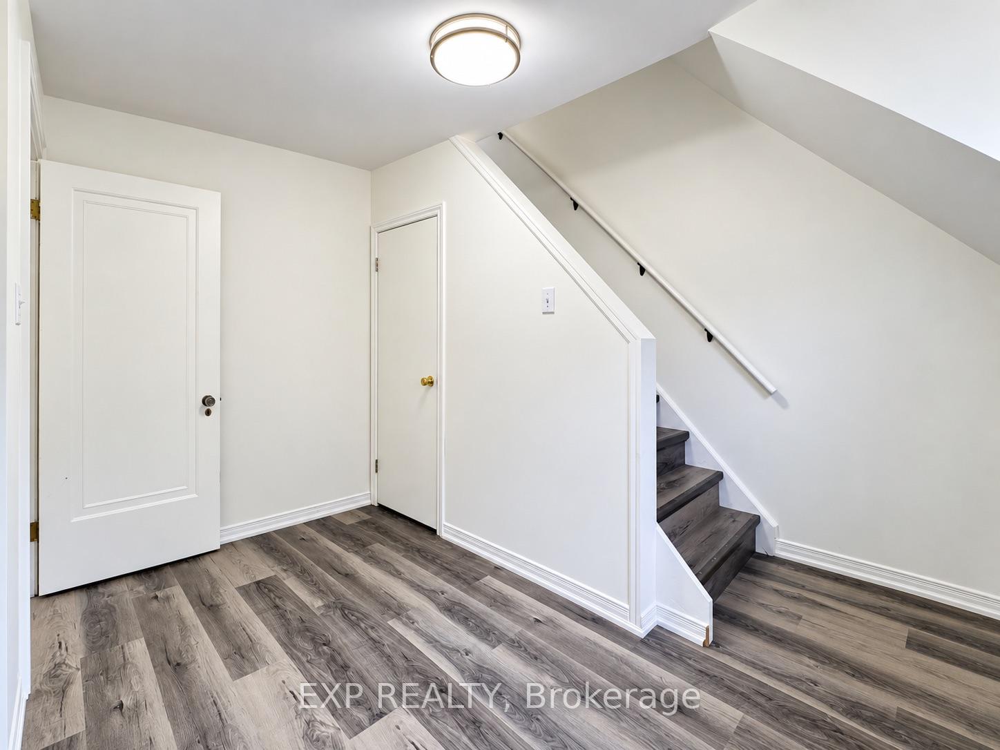 Photo 26 of 4883 Simcoe Street, Niagara Falls, Cherrywood — HOMEH