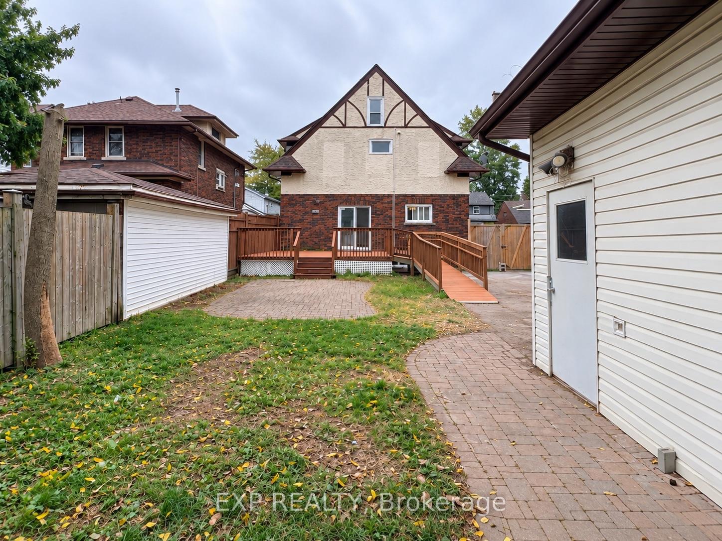 Photo 30 of 4883 Simcoe Street, Niagara Falls, Cherrywood — HOMEH