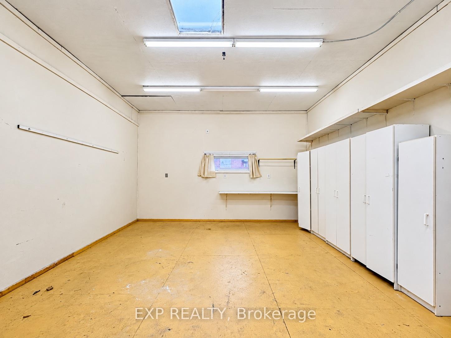 Photo 35 of 4883 Simcoe Street, Niagara Falls, Cherrywood — HOMEH