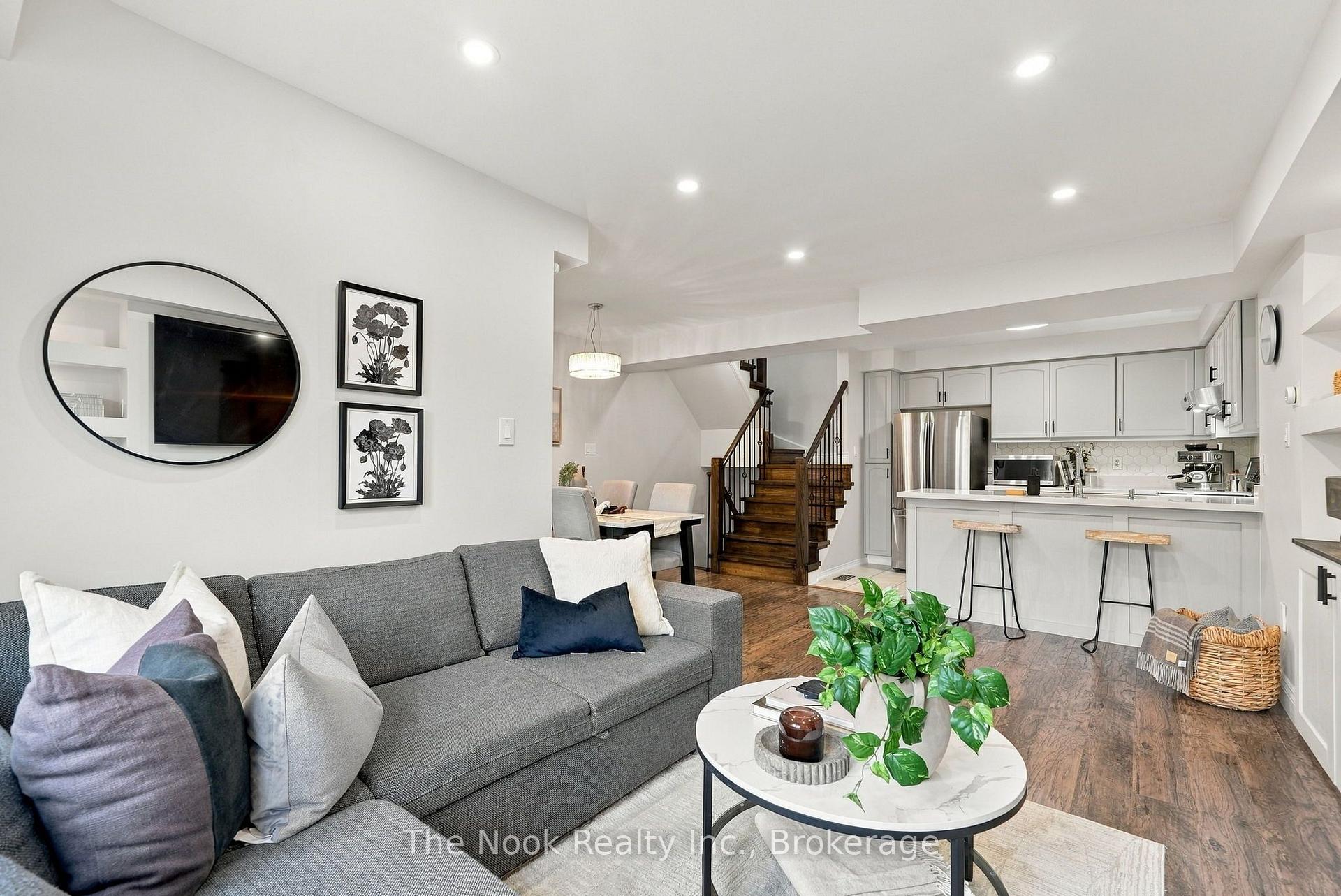 Photo 8 of 20 Pendrill Way, Ajax, Central East — HOMEH