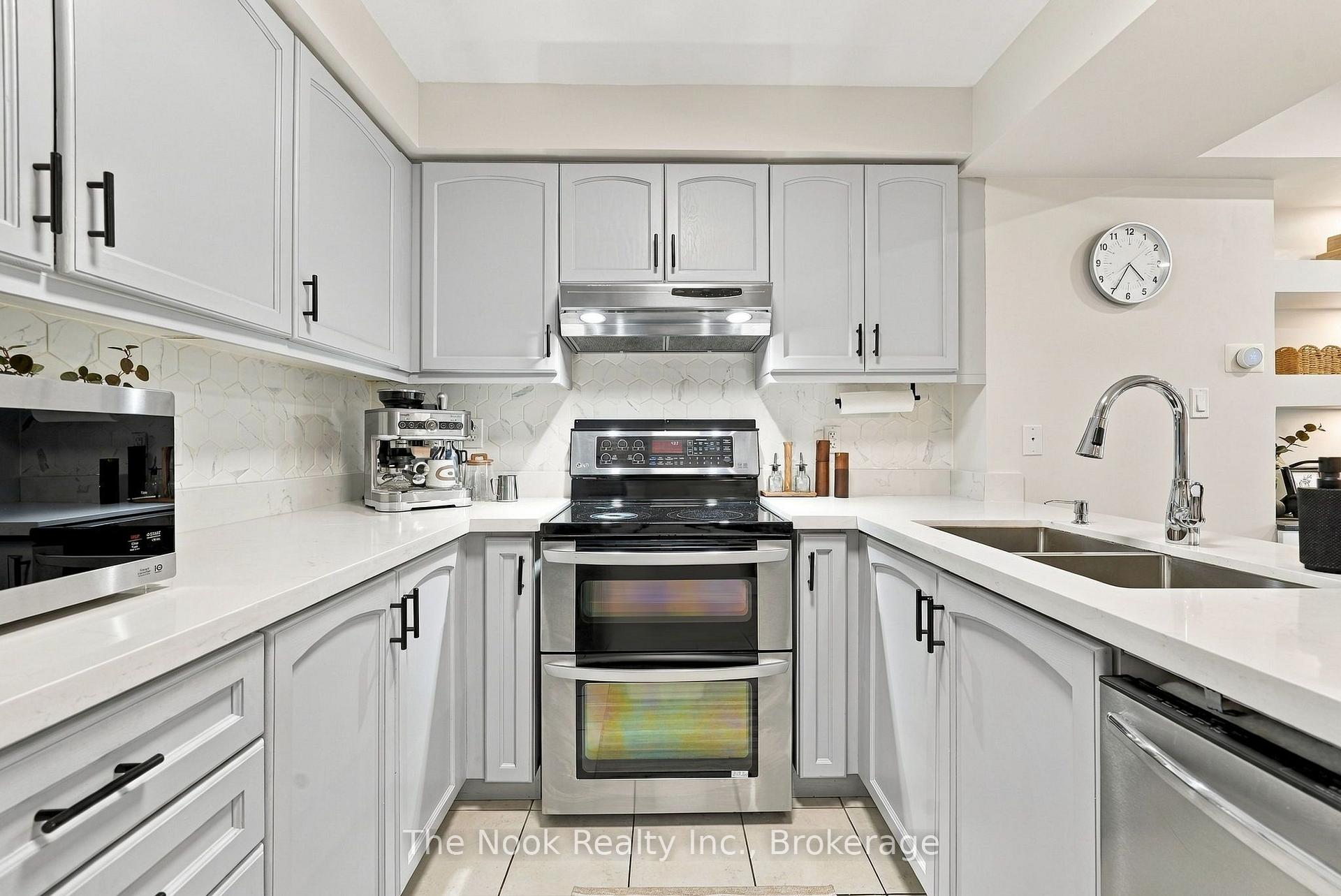 Photo 11 of 20 Pendrill Way, Ajax, Central East — HOMEH