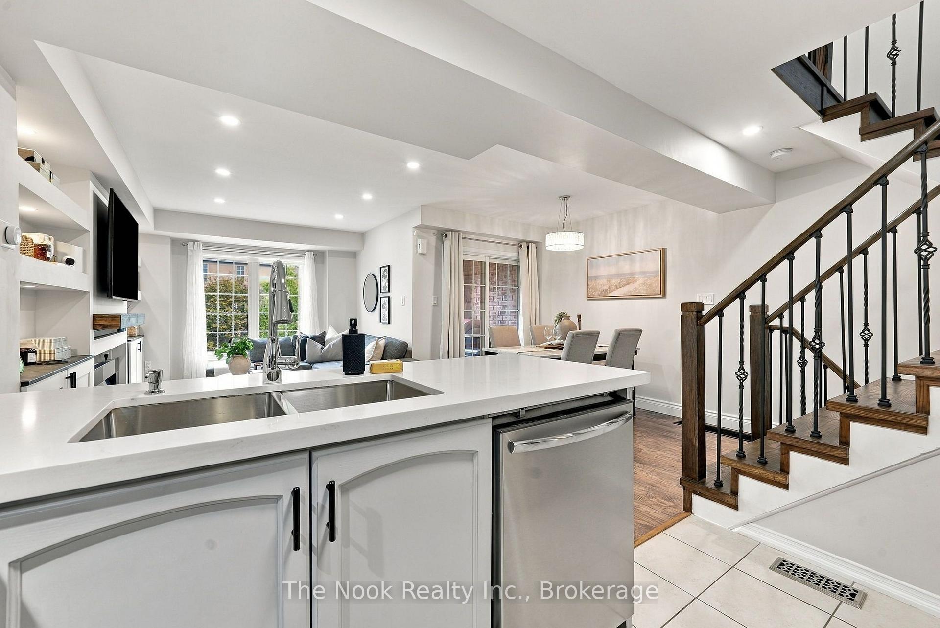 Photo 12 of 20 Pendrill Way, Ajax, Central East — HOMEH