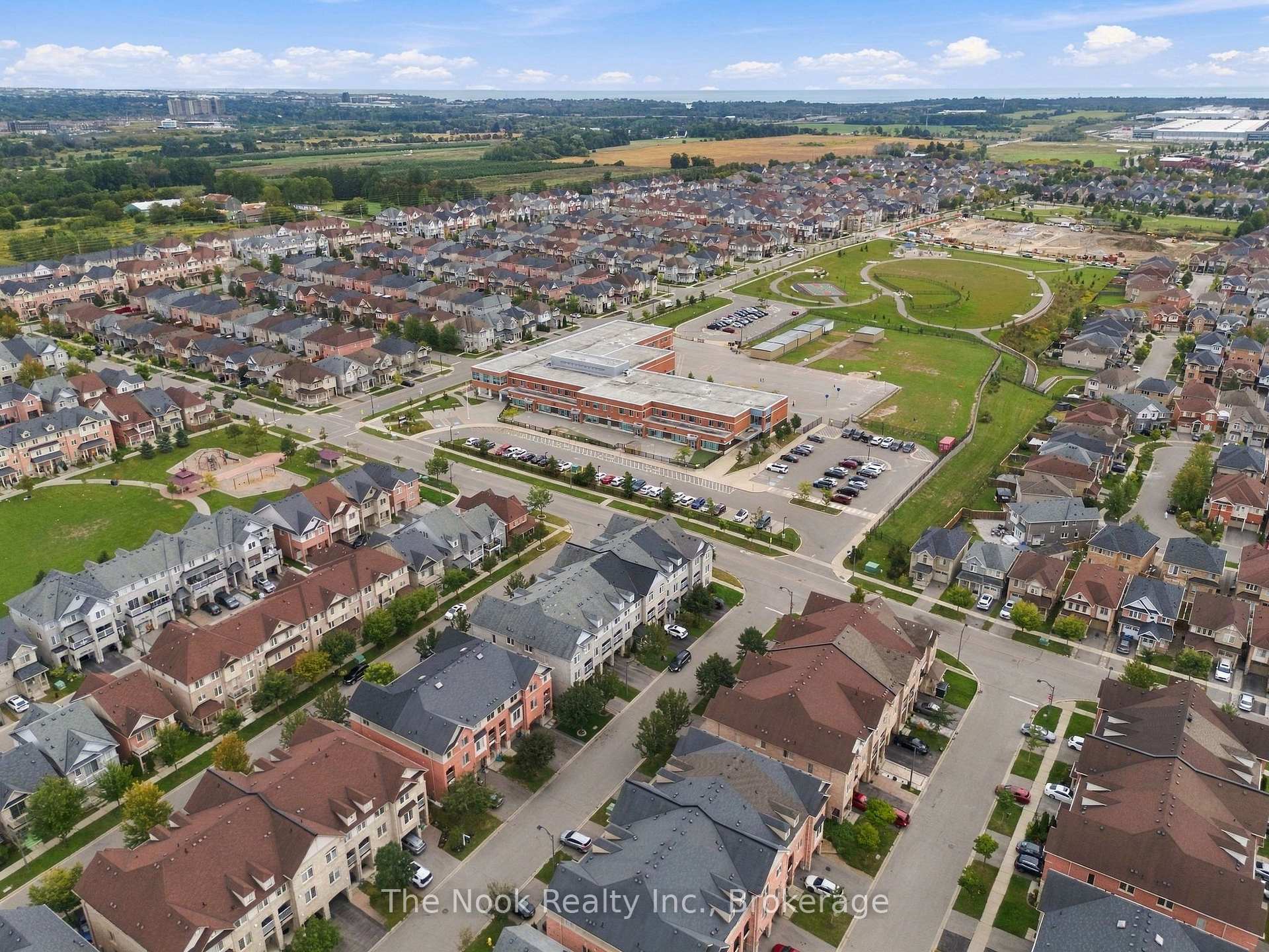 Photo 28 of 20 Pendrill Way, Ajax, Central East — HOMEH