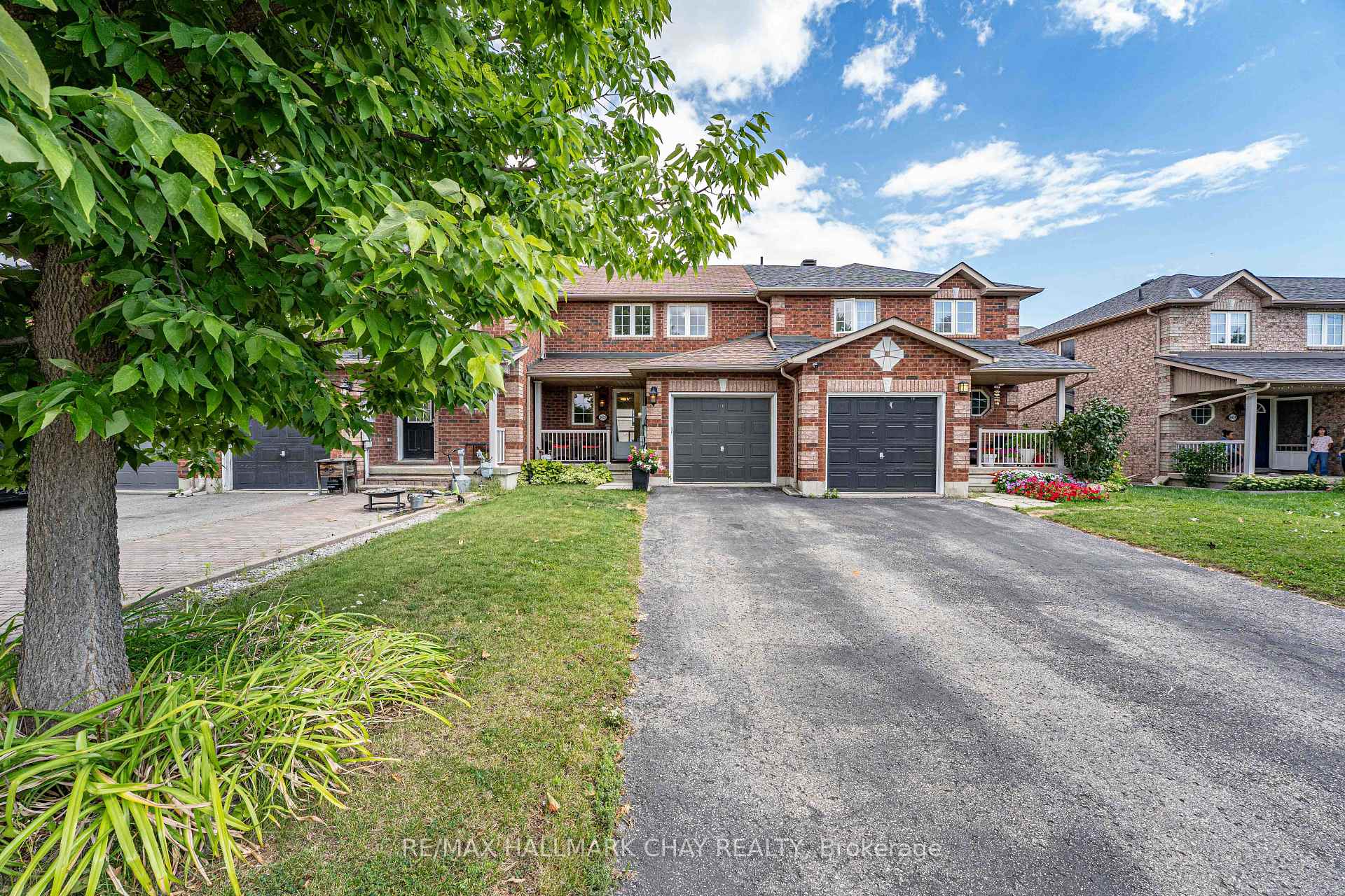 Photo 2 of 2035 Swan Street, Innisfil, Alcona — HOMEH