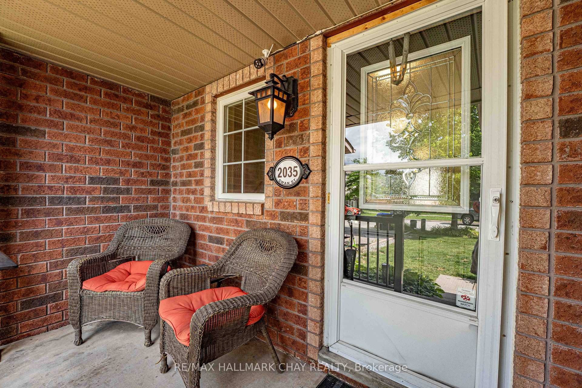 Photo 3 of 2035 Swan Street, Innisfil, Alcona — HOMEH