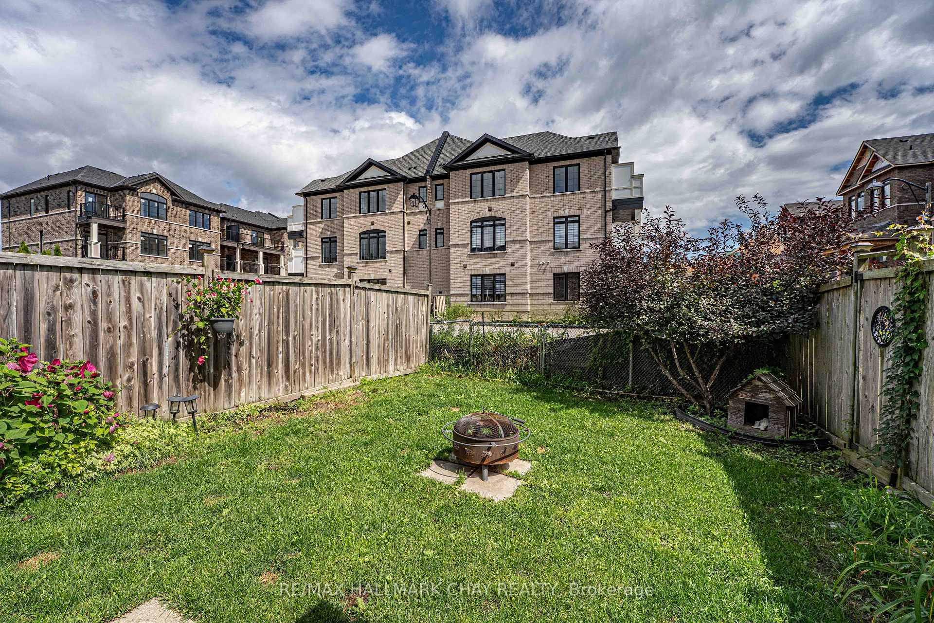 Photo 6 of 2035 Swan Street, Innisfil, Alcona — HOMEH