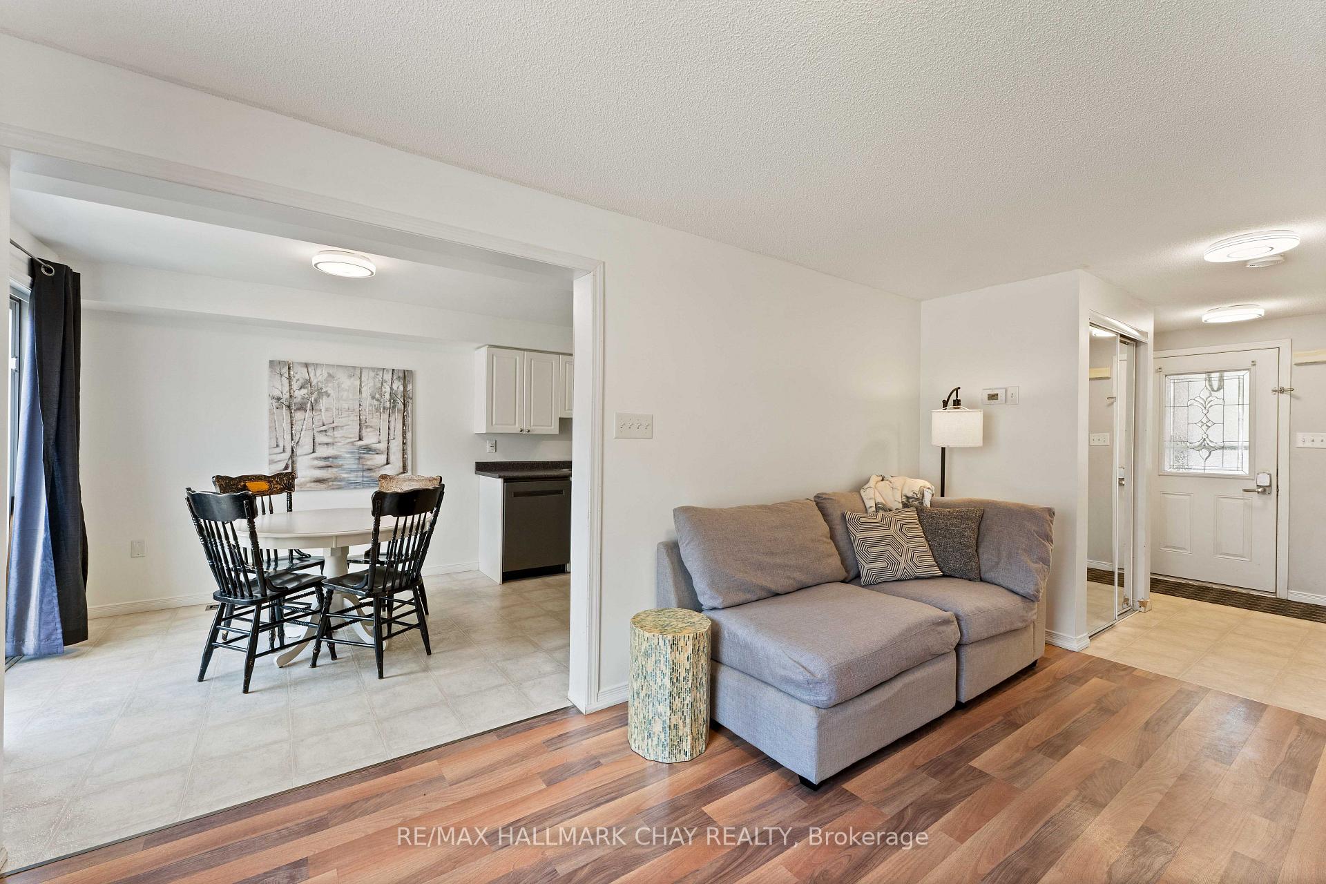 Photo 11 of 2035 Swan Street, Innisfil, Alcona — HOMEH