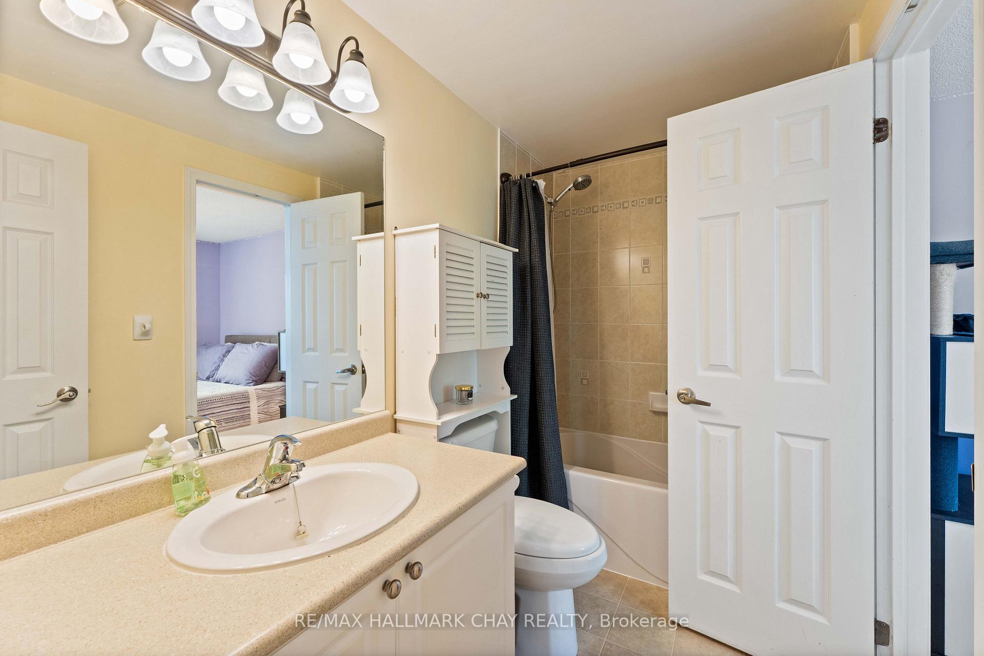 Photo 15 of 2035 Swan Street, Innisfil, Alcona — HOMEH