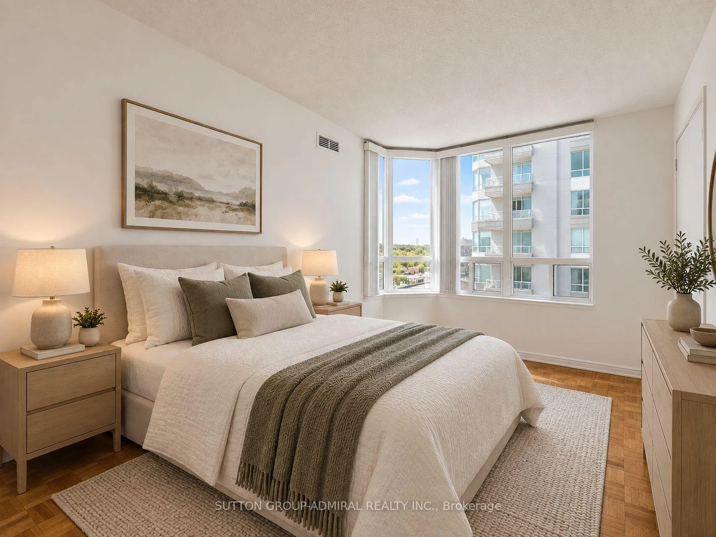 Photo 6 of Unit 1004, 2 Covington Road, Toronto, Englemount-Lawrence — HOMEH