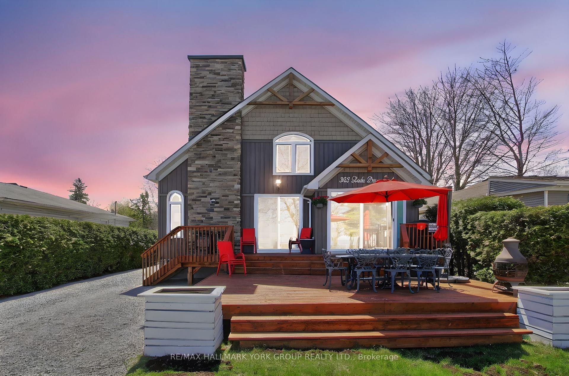 Photo of 303 Lake Dr East