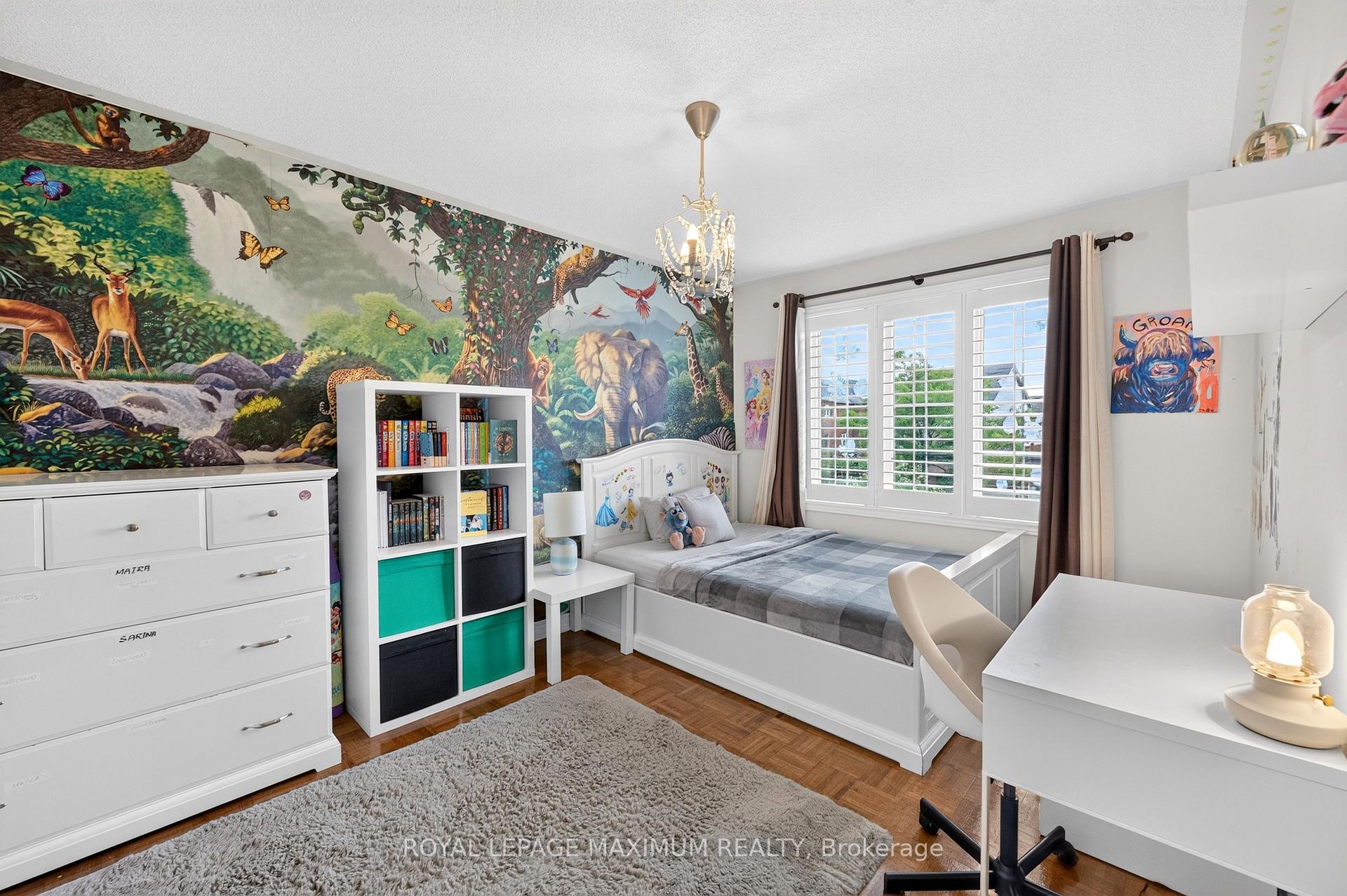Photo 22 of 95 White Beach Crescent, Vaughan, Patterson — HOMEH