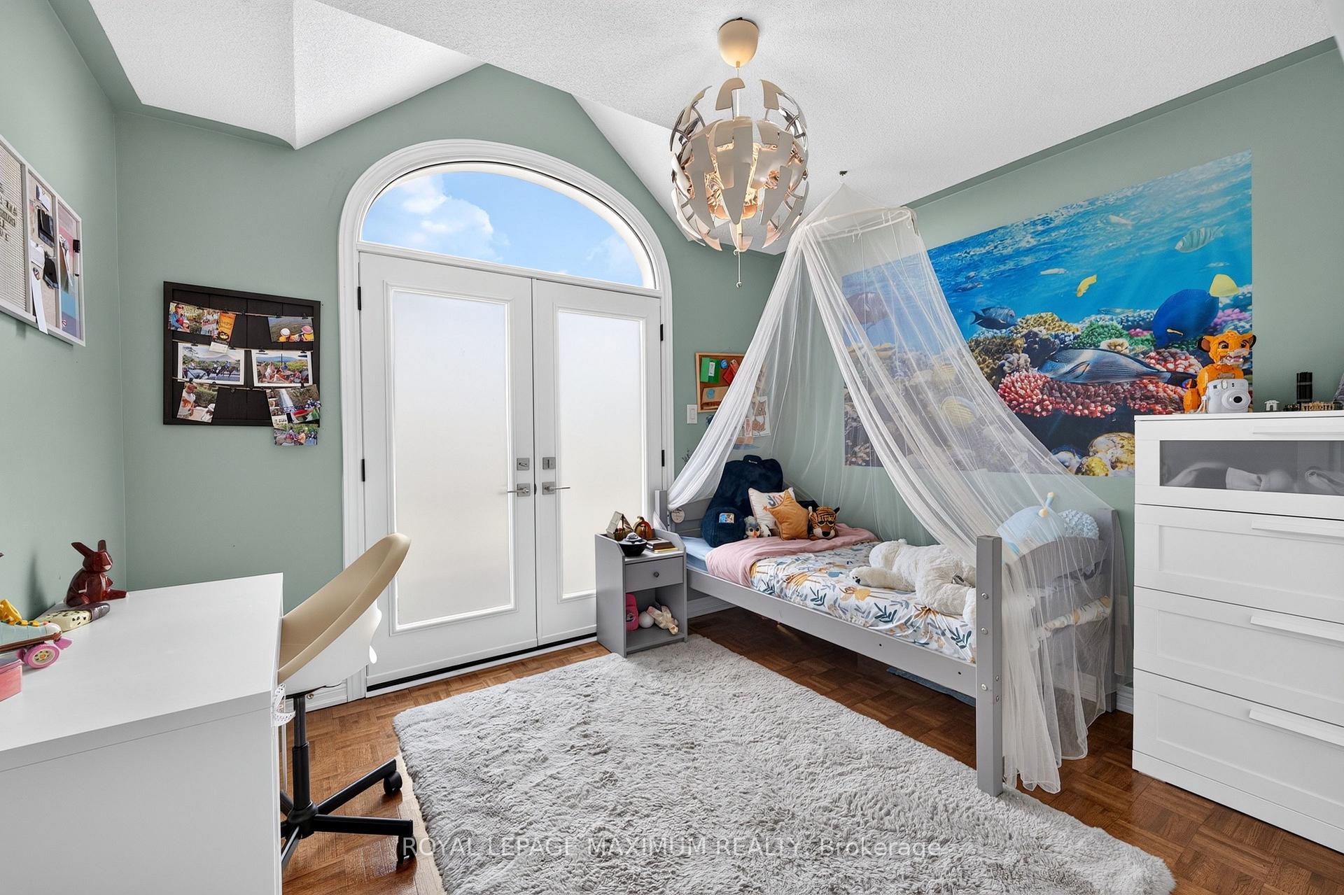 Photo 24 of 95 White Beach Crescent, Vaughan, Patterson — HOMEH