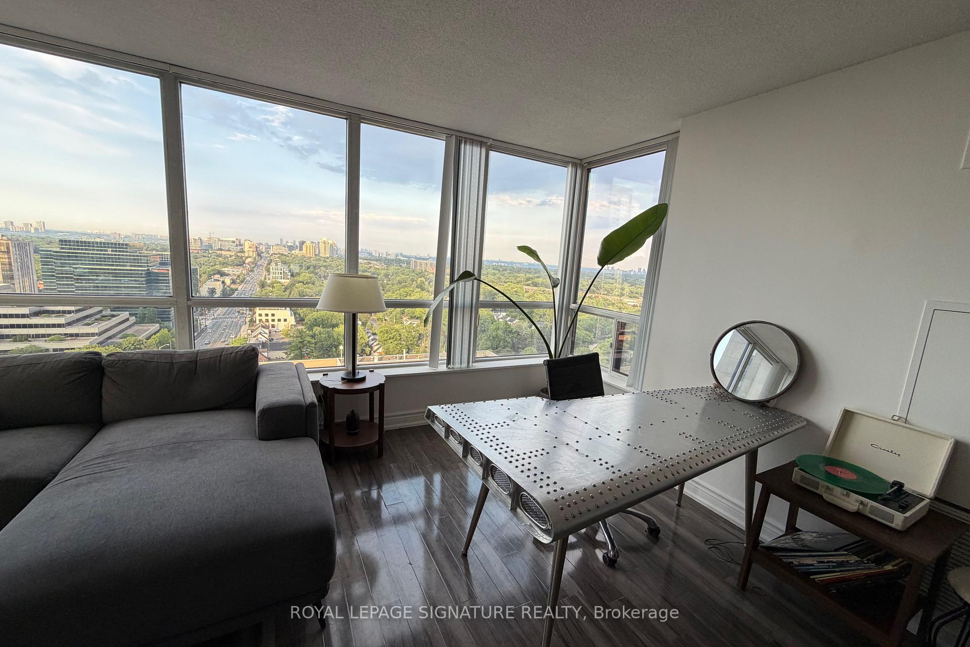 Photo 4 of Unit 2210, 33 Sheppard Avenue E, North York, Willowdale East — HOMEH