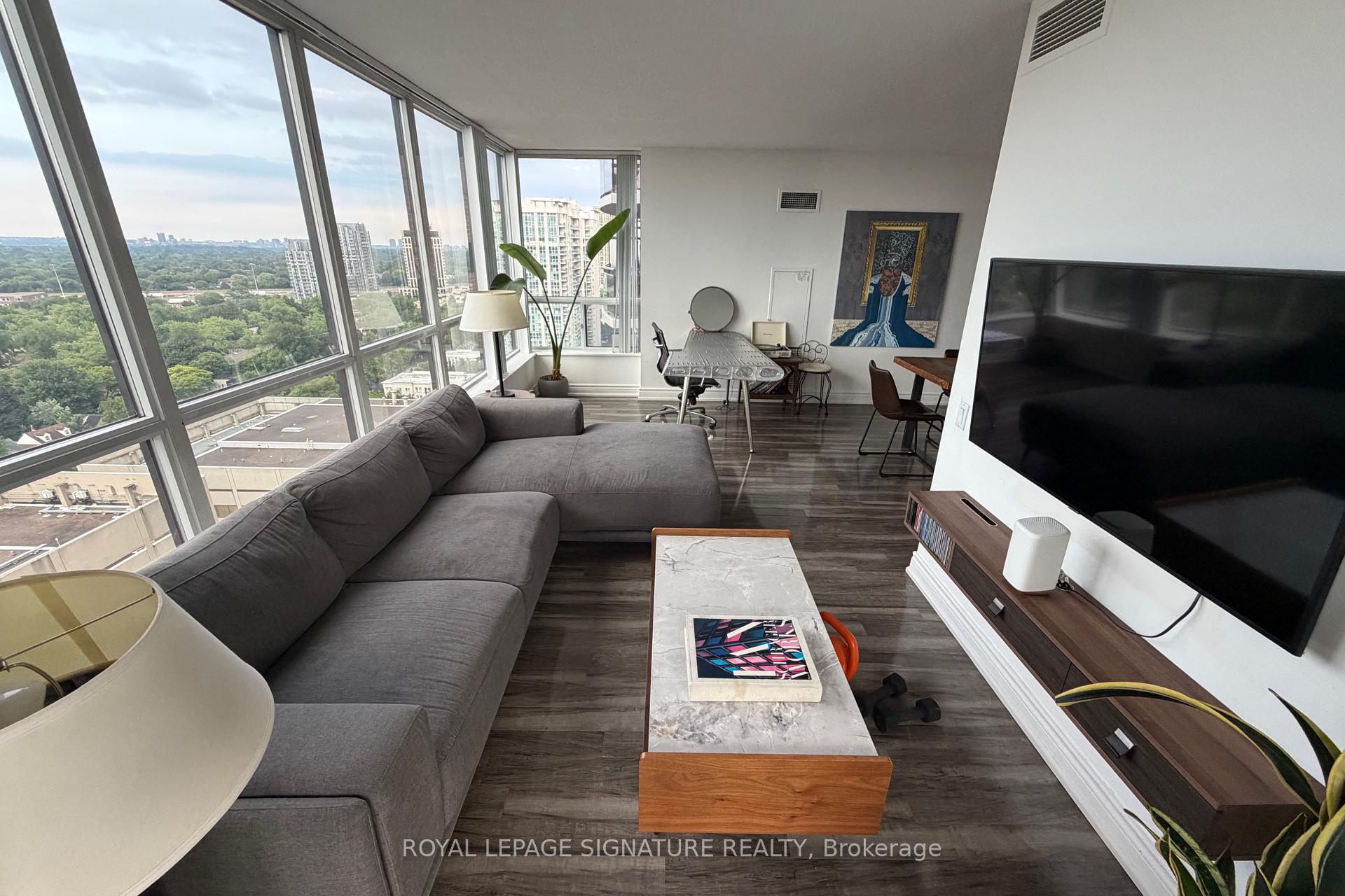 Photo 8 of Unit 2210, 33 Sheppard Avenue E, North York, Willowdale East — HOMEH
