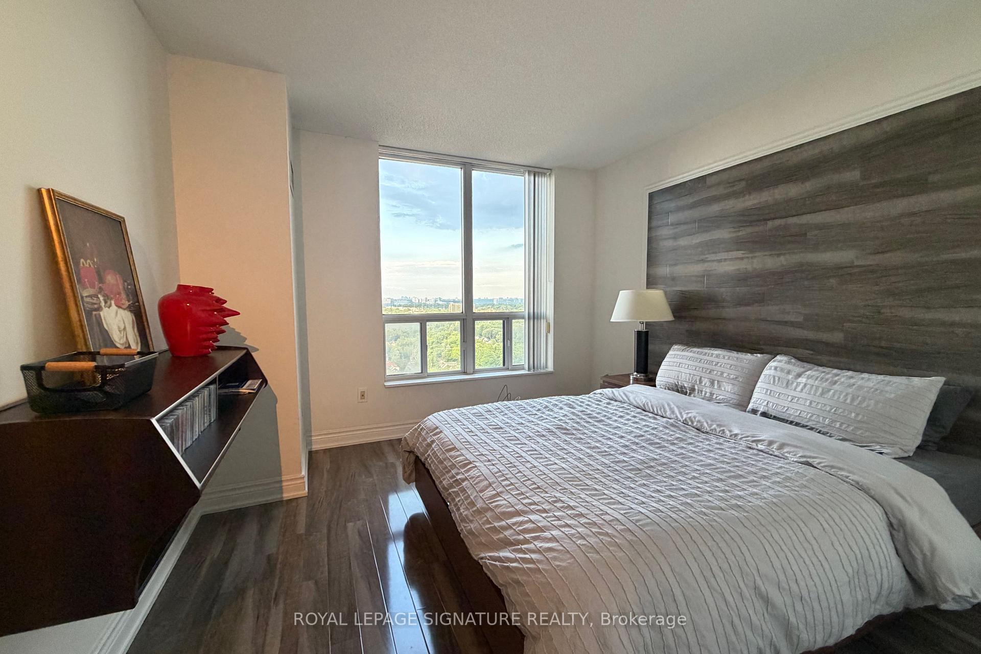 Photo 18 of Unit 2210, 33 Sheppard Avenue E, North York, Willowdale East — HOMEH