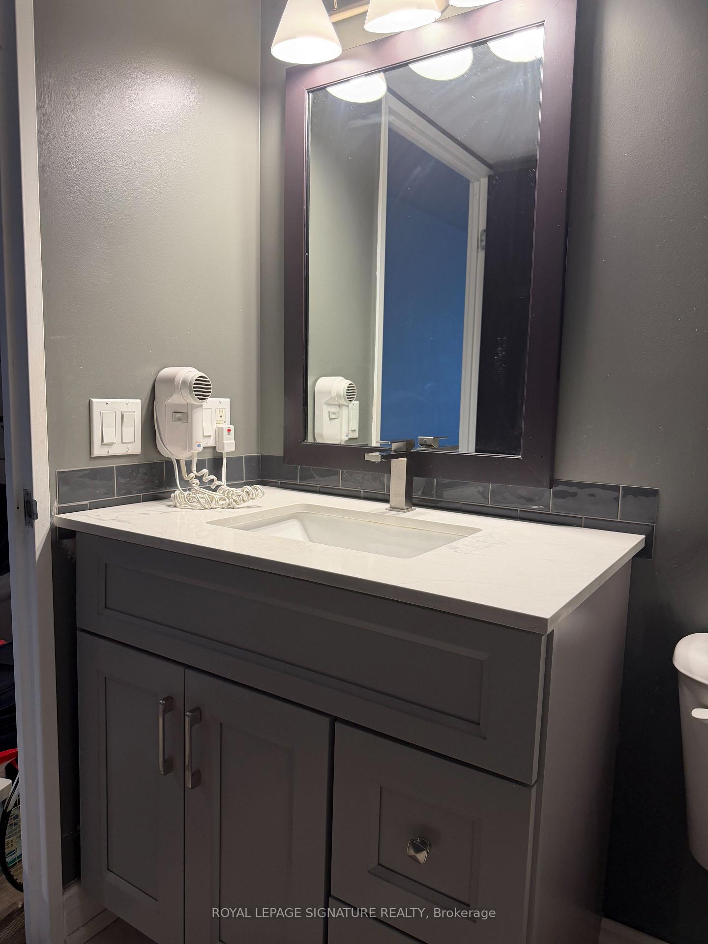Photo 26 of Unit 2210, 33 Sheppard Avenue E, North York, Willowdale East — HOMEH