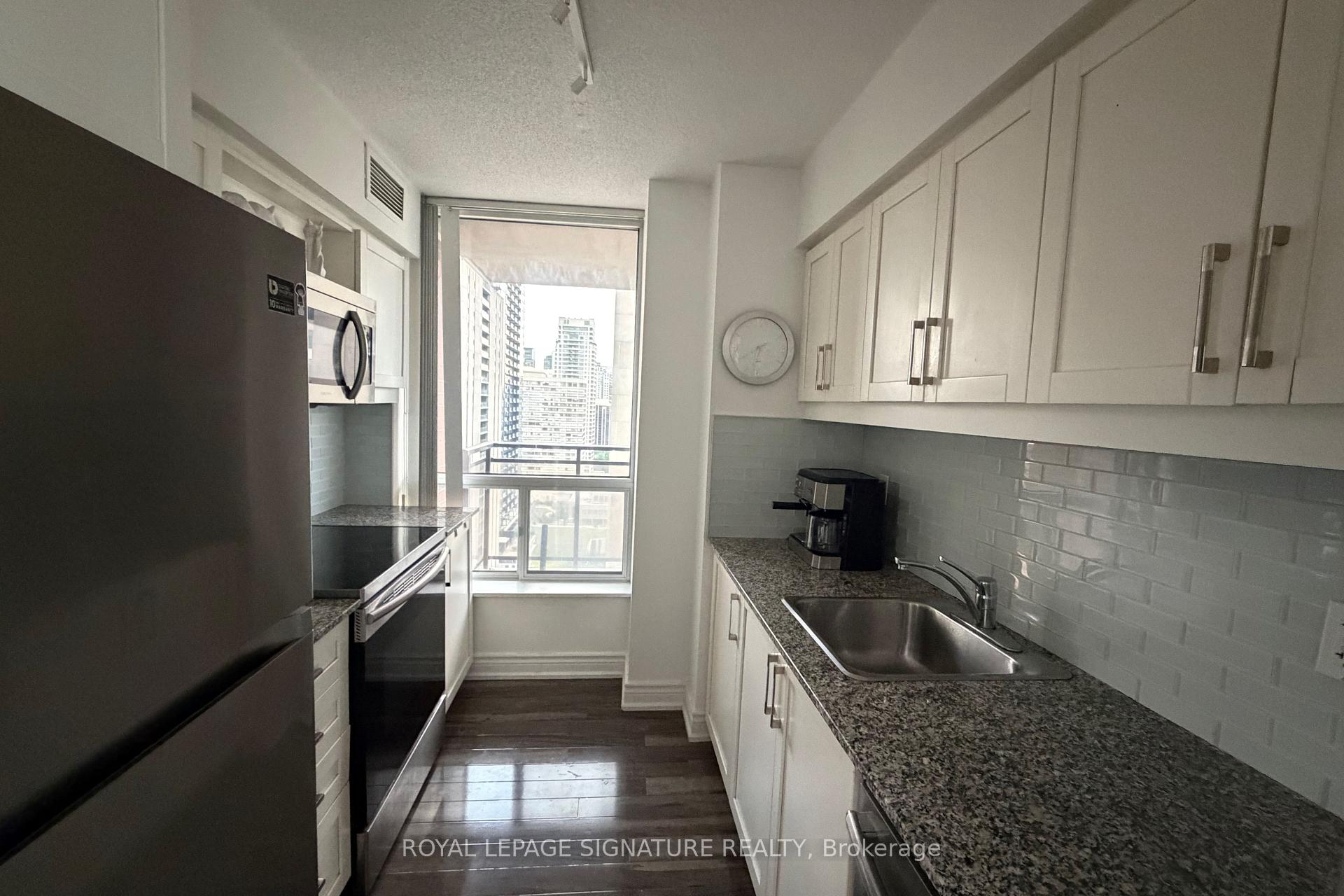 Photo 29 of Unit 2210, 33 Sheppard Avenue E, North York, Willowdale East — HOMEH