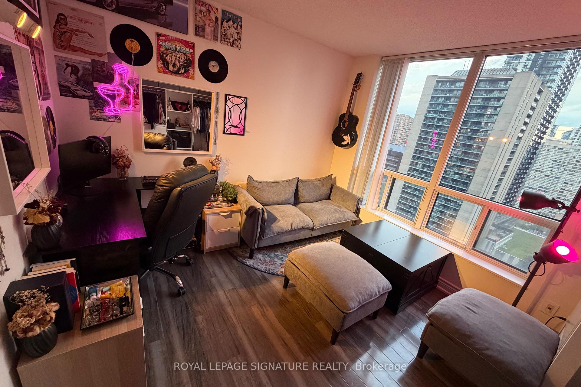Photo 27 of Unit 2210, 33 Sheppard Avenue E, North York, Willowdale East — HOMEH