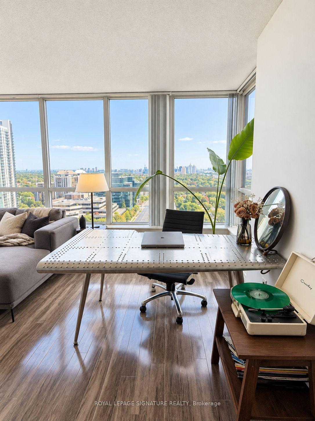 Photo 7 of Unit 2210, 33 Sheppard Avenue E, North York, Willowdale East — HOMEH
