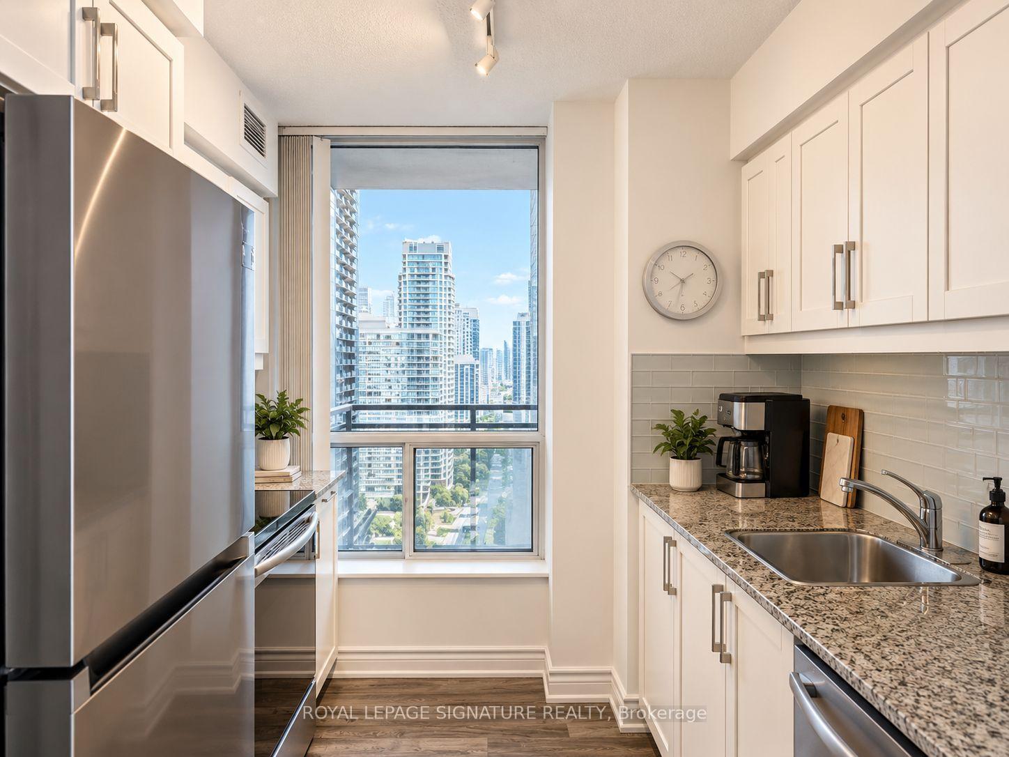 Photo 10 of Unit 2210, 33 Sheppard Avenue E, North York, Willowdale East — HOMEH