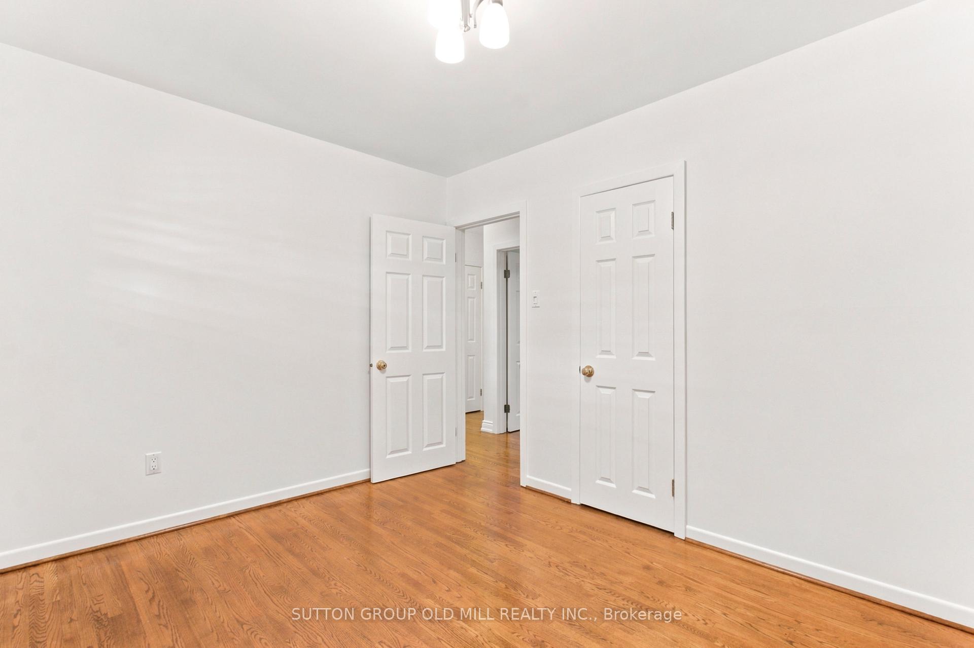 Photo 15 of 993 Islington Avenue, Etobicoke, Stonegate-Queensway — HOMEH