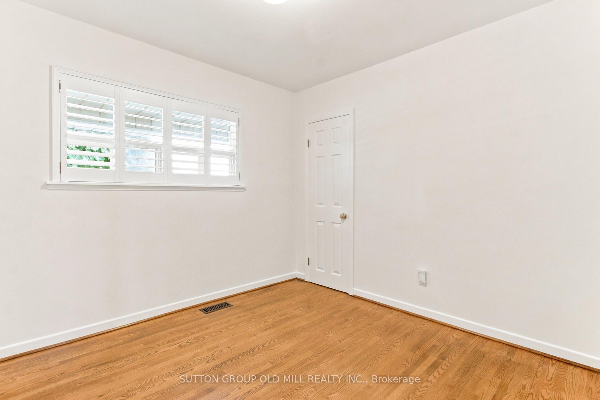 Photo 16 of 993 Islington Avenue, Etobicoke, Stonegate-Queensway — HOMEH