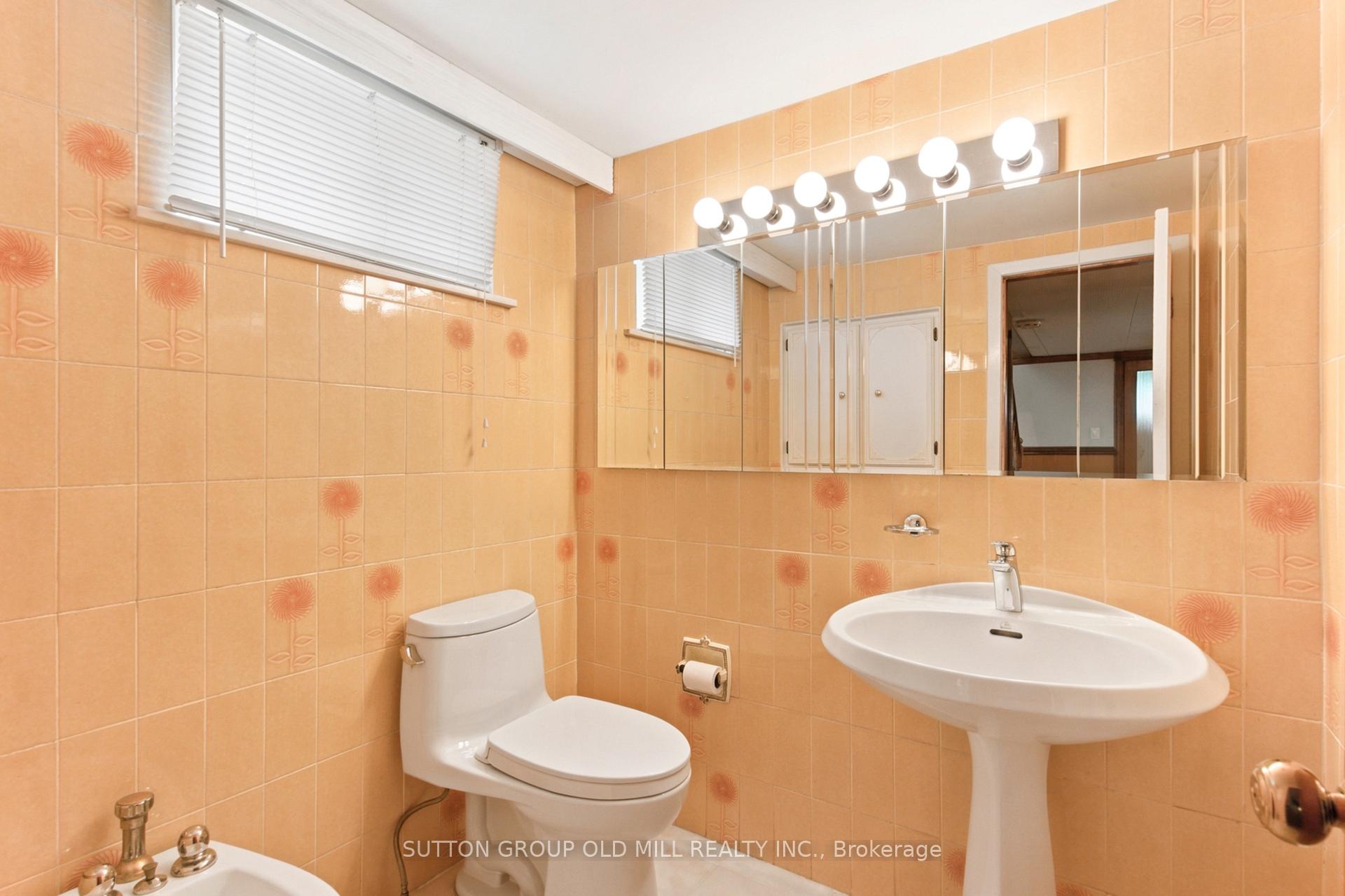 Photo 22 of 993 Islington Avenue, Etobicoke, Stonegate-Queensway — HOMEH